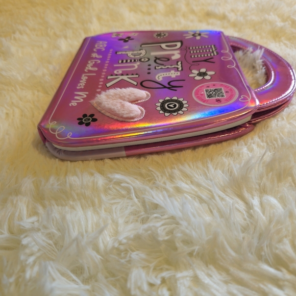My Pretty Pink Purse ABC of God Loves Me Book. - Picture 3 of 10